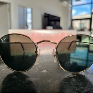 Ray-Ban Round Metal Gold Frame Sunglasses